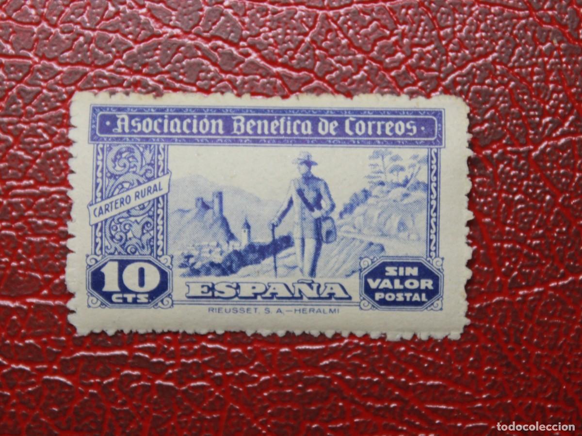 Sellos: Espa&ntilde;a 1944 - Asociaci&oacute;n Ben&eacute;fica de Correos - Cartero Rural - 10 cts azul - Sin valor postal
