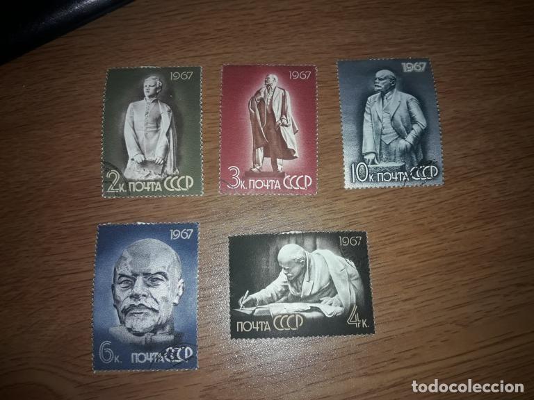 Sellos: Sellos de postales antiguo de la URSS 1967 Lenin en la escultura Efecto plateado sin matasellar.