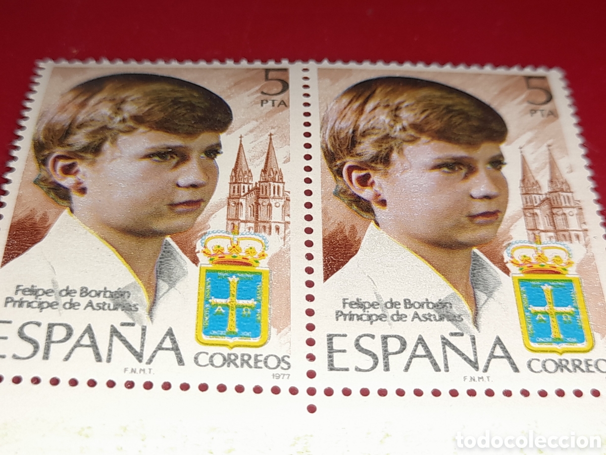 Sellos: Sello Espa&ntilde;a nuevo 1977. Principe Felipe Borb&oacute;n. Pr&iacute;ncipe Asturias. Catedral. Escudo armas.