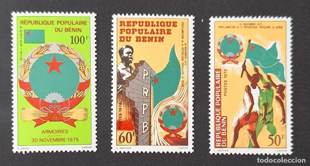 Selos: Ben&iacute;n 1976 Mi. 43-45 Proclamaci&oacute;n Rep&uacute;blica Popular escudo PRPB