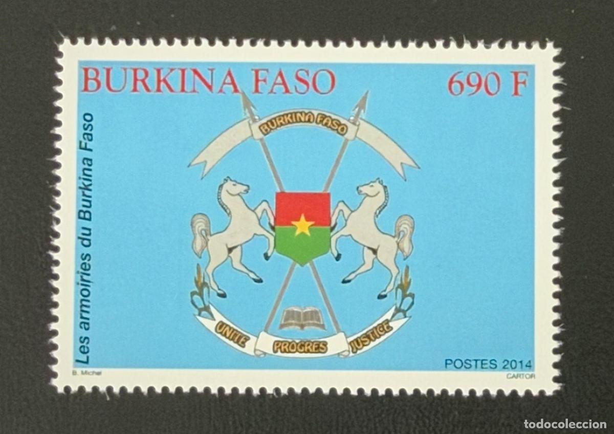 Sellos: Burkina Faso 2014 Mi. 1985 escudo caballos lanzas unidad progreso