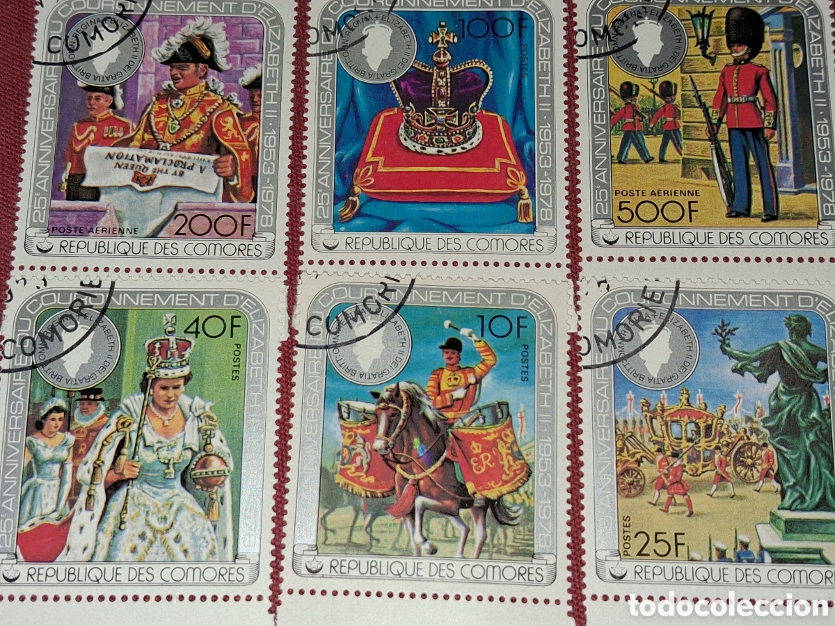 Sellos: Sello (2series) Comoras mtdo 1978. 25Aniv coronaci&oacute;n Isabel II. Soldado. Caballo. Uniformes. Carruaj