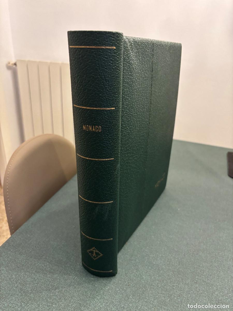 Sellos: Monaco Album con hojas preimpresas Leuchtturm con filoestuches 1945-1974