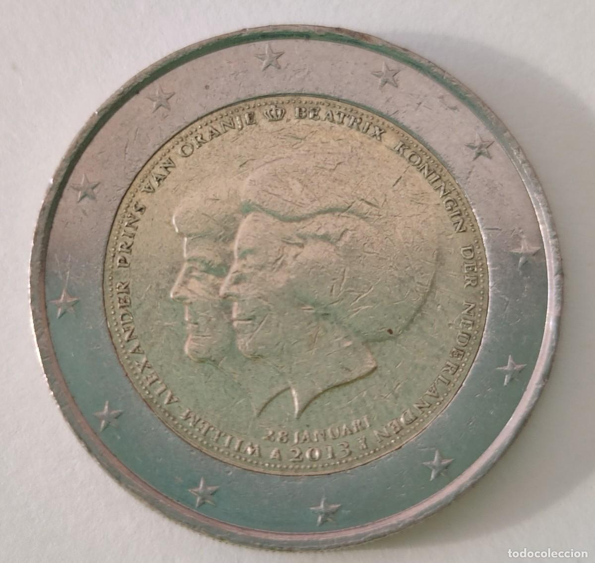 Sellos: Moneda de 2 Euros de Holanda. Los Reyes Willen y Beatriz. A&ntilde;o 2013. - Foto 1
