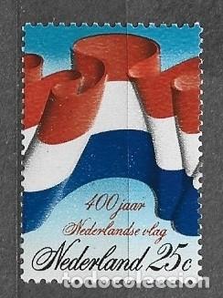 Sellos: Paises Bajos 1972 - IV Centenario de la bandera nacional - 1000** - 3000-1