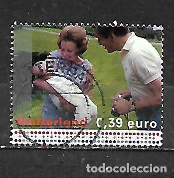 Sellos: 2003: La familia real. La reina Beatriz y su familia (usado)