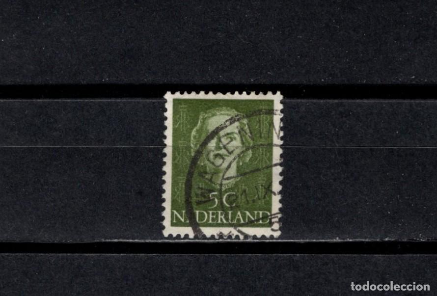 Sellos: Sello usado. Reina Juliana. Sello de 5 centimos. 1949 noviembre. Yvert 512A