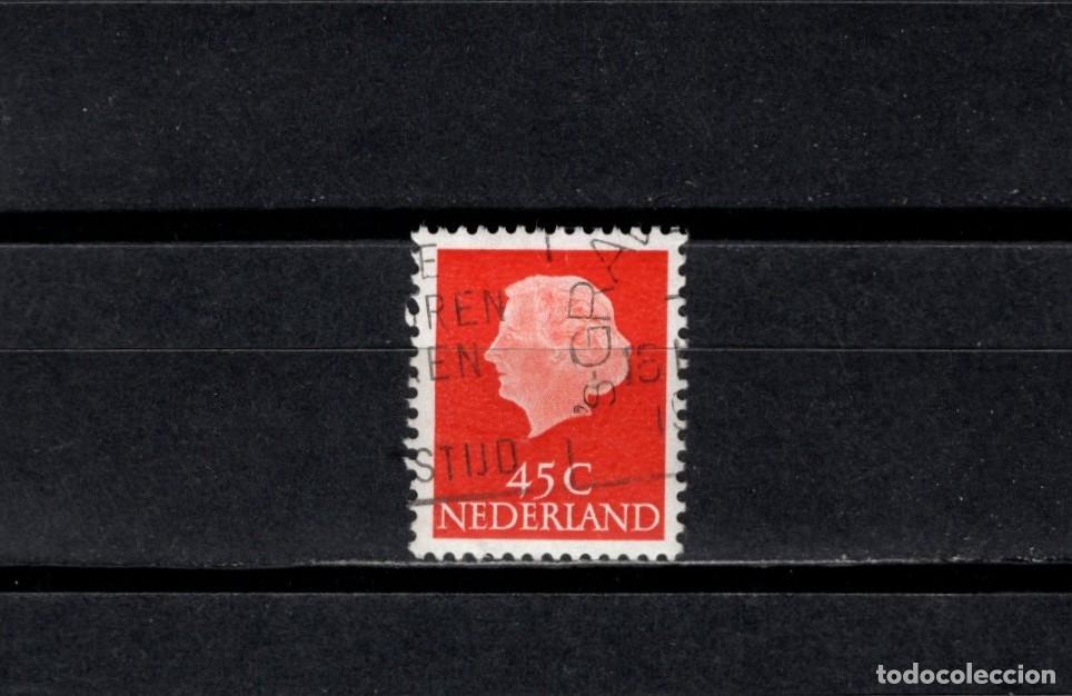 Sellos: Sello usado. Reina Juliana. Sello de 45 centavos. Diciembre de 1953. Yvert 606.