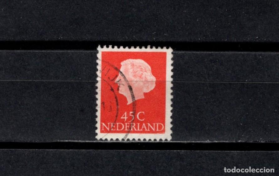 Sellos: Sello usado. Reina Juliana. Sello de 45 centavos. Diciembre de 1953. Yvert 606.
