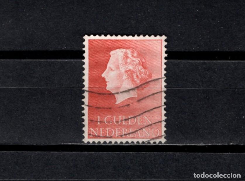 Sellos: Sello usado. Reina Juliana. Sello de un florin. Octubre 1954. Yvert 631.