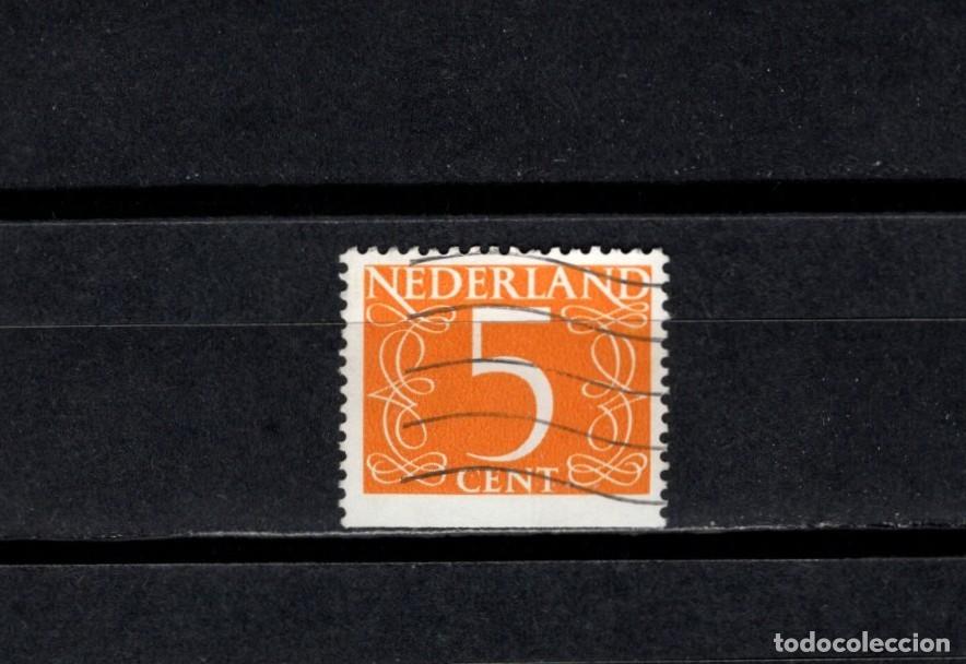 Sellos: Sello usado. Cifras. Sello de 5 centavos. 1964 septiembre. Yvert 611b.