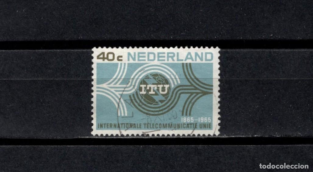 Sellos: Sello usado. Centenario Uni&oacute;n Internacional Telecomunicaciones. 1965 mayo. Yvert 815.