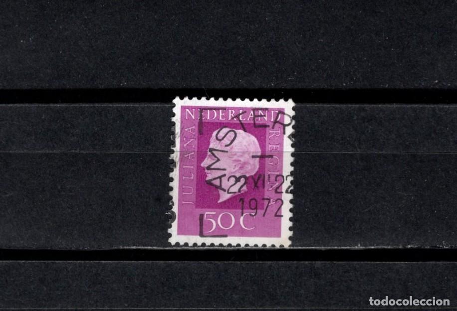 Sellos: Sello usado. Reina Juliana. Aello de 50 centavos. Febrero 1972. Yvert 948.