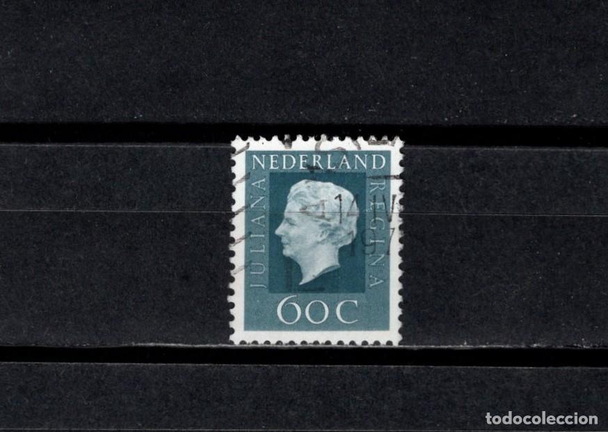 Sellos: Sello usado. Reina Juliana. Sello de 60 centavos. Febrero de 1969. Yvert 949.