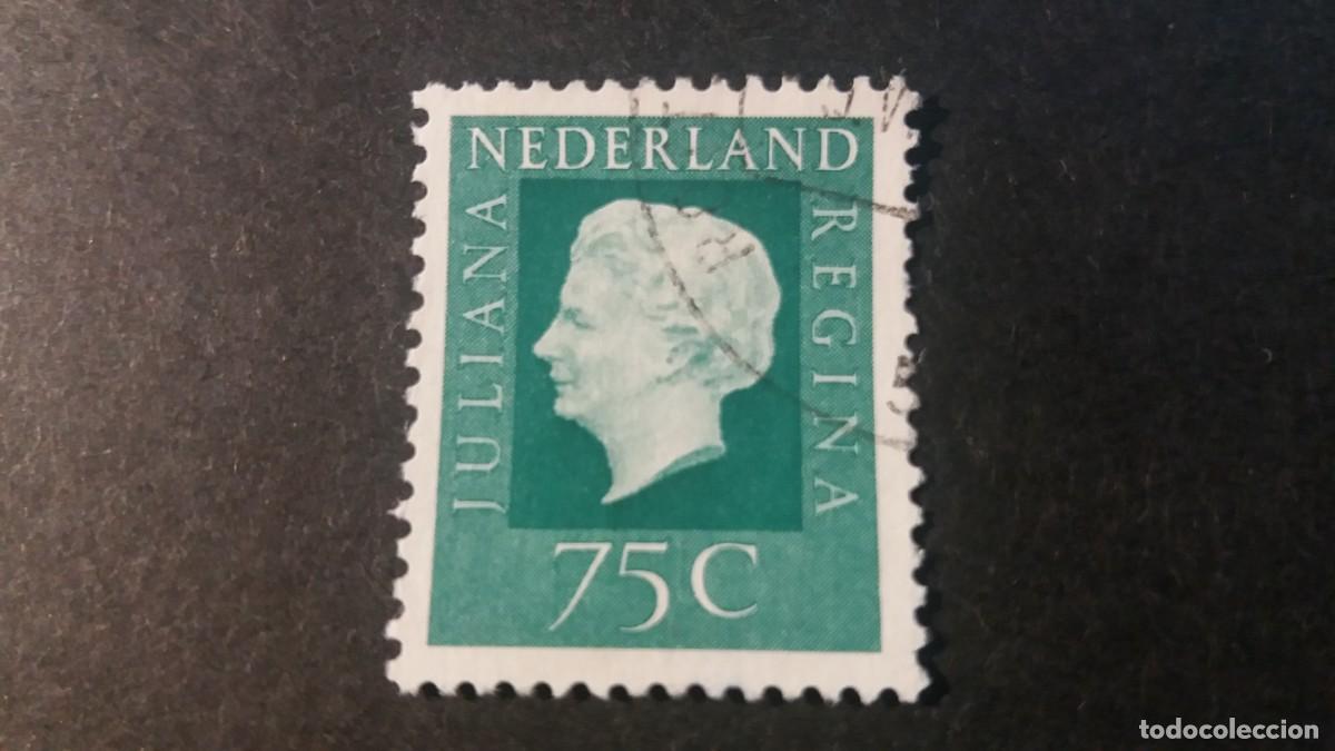 Sellos: Sello usado. Reina Juliana. Sello 75 centavos. Febrero 1972. Yvert 951.