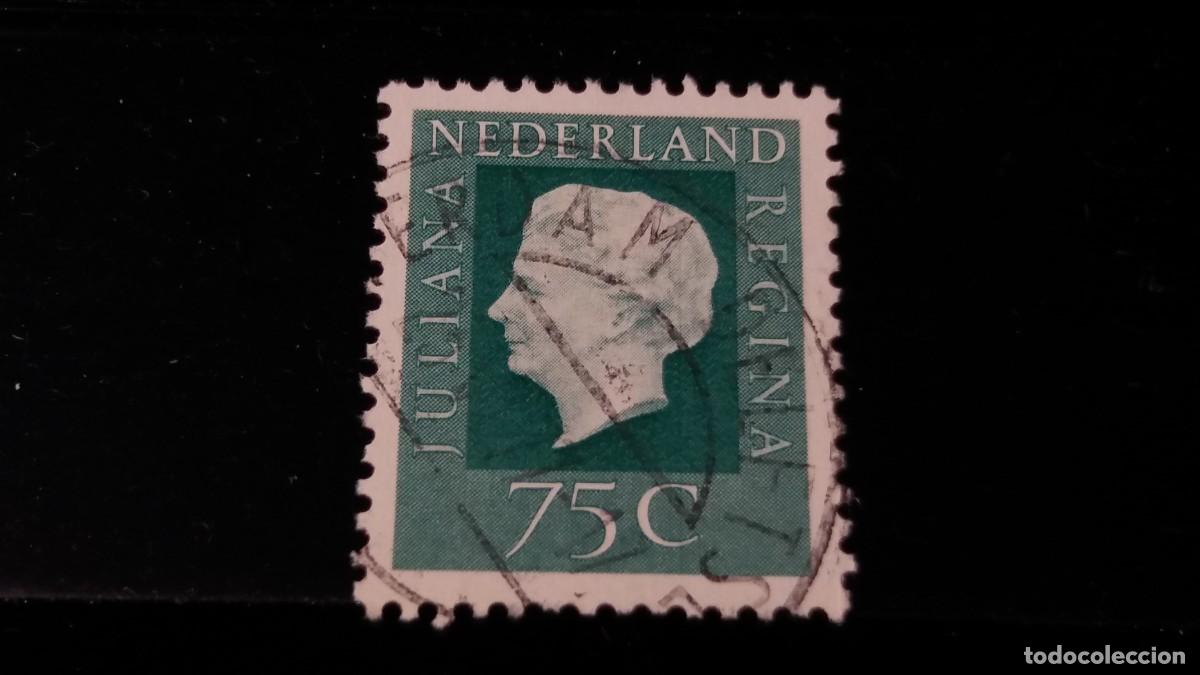 Sellos: Sello usado. Reina Juliana. Sello 75 centavos. Febrero 1972. Yvert 951.