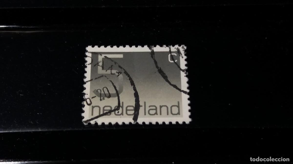 Sellos: Sello usado. Cifras. Sello 5 centavos. Junio 1976. Yvert 1041.