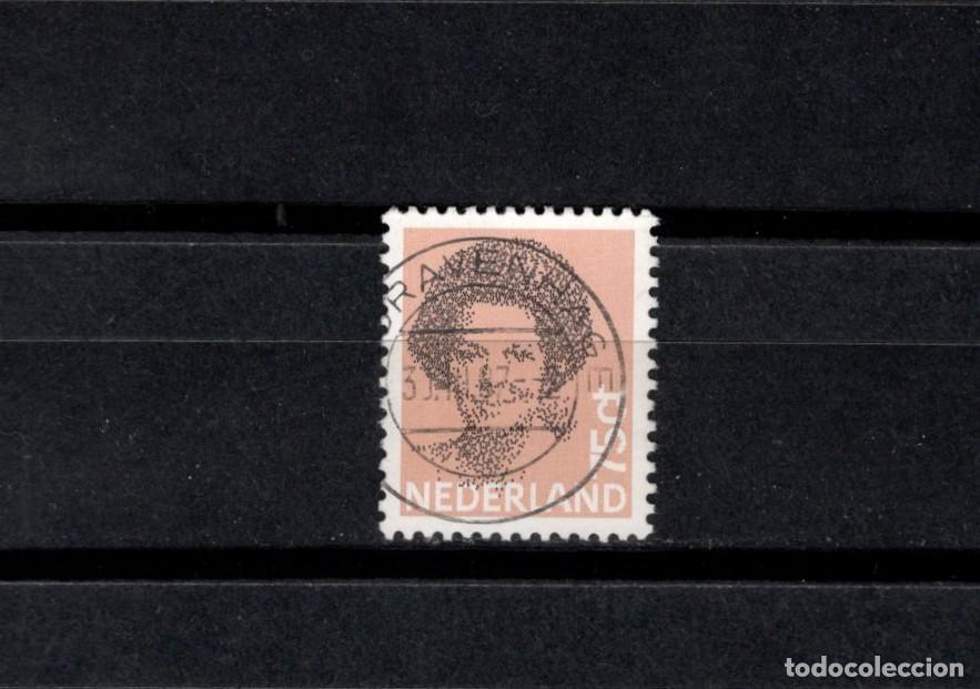 Sellos: Sello usado. Reina Beatriz. Sello 75 centavos. Julio 1982. Yvert 1181.