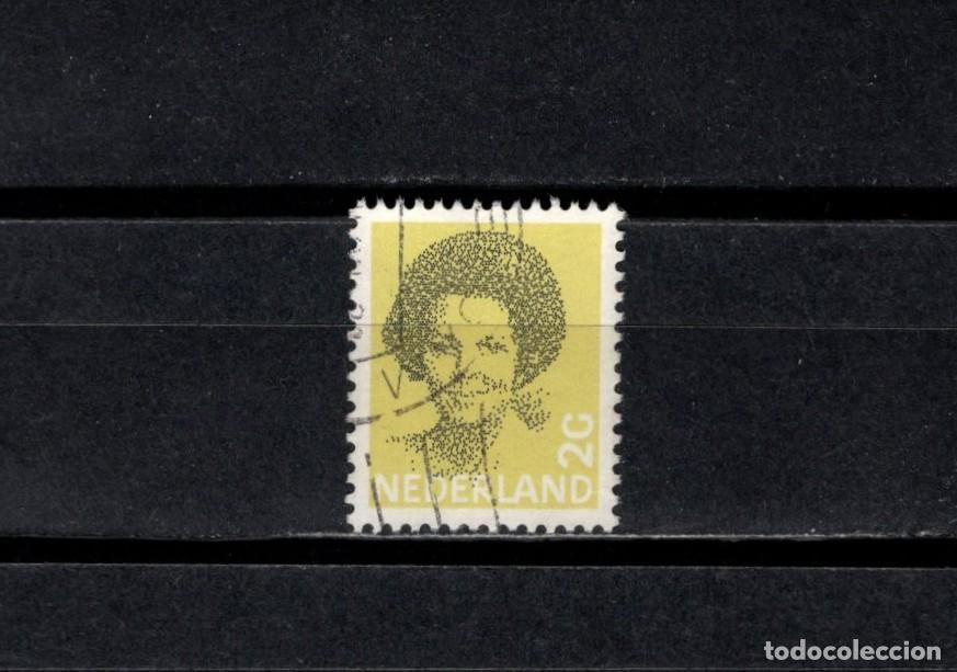 Sellos: Sello usado. Reina Beatriz. Sello 2 florines. Julio 1982. Yvert 1181.