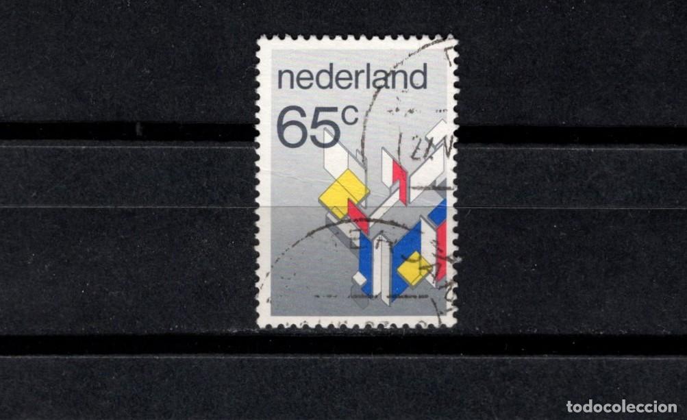 Sellos: Sello usado. Composition 1922&rdquo;. Piet Mondriaan. 50 centavos. 1982 junio. Yvert 1204.