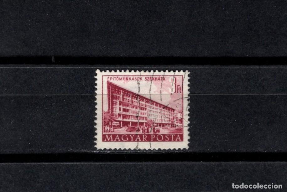 Sellos: Sello usado. &Eacute;p&iacute;tőmunk&aacute;sok K&ouml;zponti Sz&eacute;kh&aacute;za. Busapest. Sello de 3 forintos. 1952 enero. Yvert 1007.