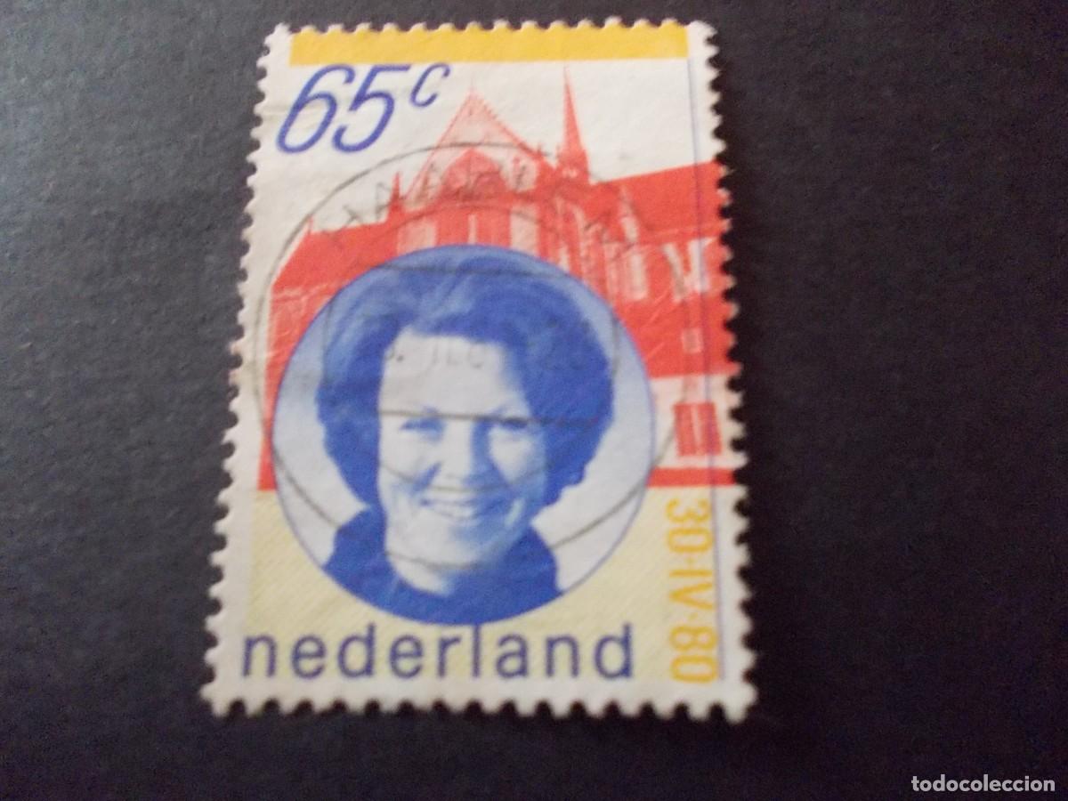 Sellos: Sello Nederland 65c Coronaci&oacute;n de la reina Beatriz emisi&oacute;n Pa&iacute;ses Bajos filatelia europea 1980