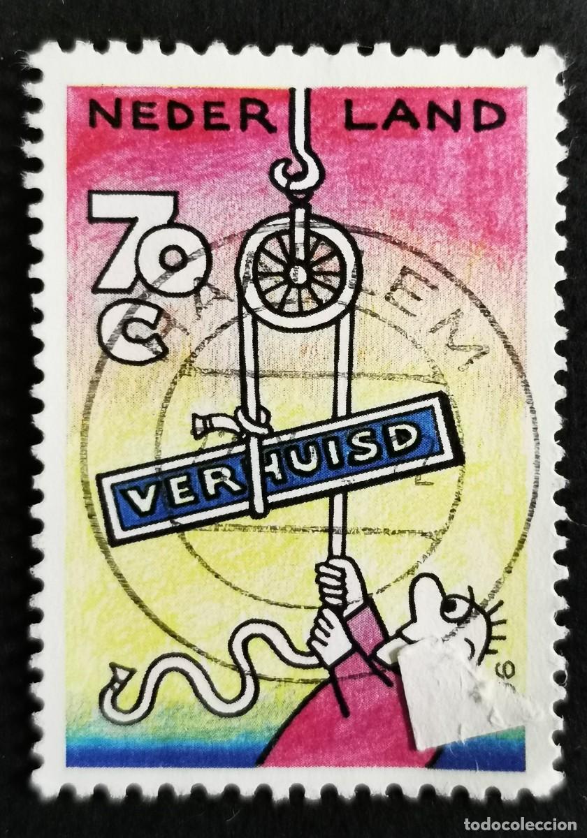 Sellos: Sello Pa&iacute;ses Bajos 1996, Colocando el cartel de &rdquo;MUDANZA&rdquo;, 70 c. Michel: NL 1570