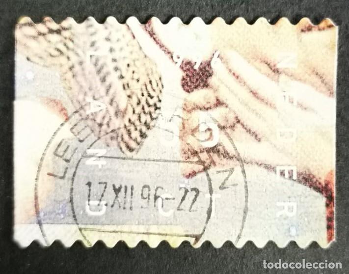 Sellos: Sello Pa&iacute;ses Bajos 1996, Ala de p&aacute;jaro, manos y detalle del rostro del hombre, 55 c. Michel: NL 1599