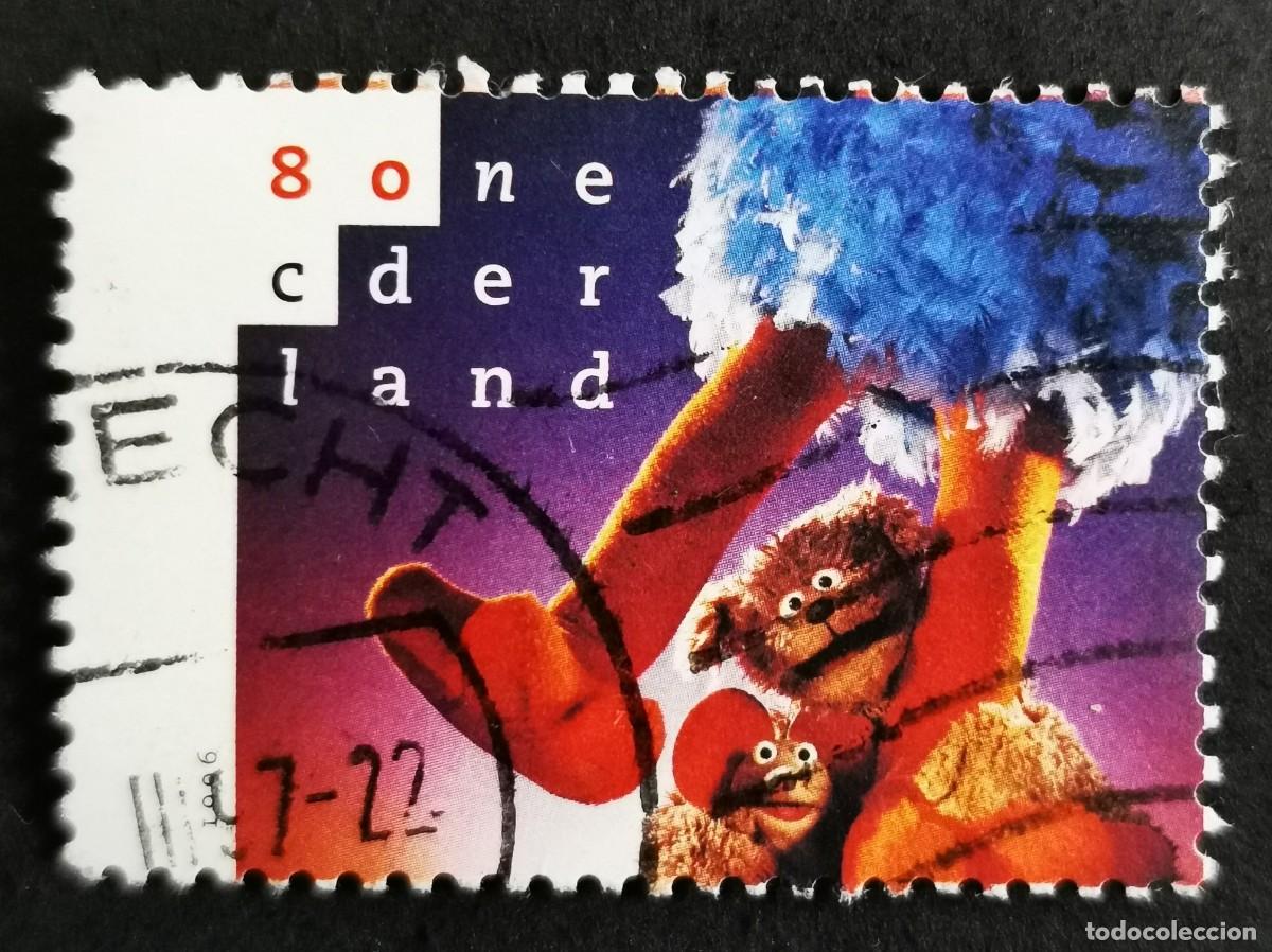 Sellos: Sello Pa&iacute;ses Bajos 1996, Osos sujetando el pie de Big Bird, 80 c. Michel: NL 1589