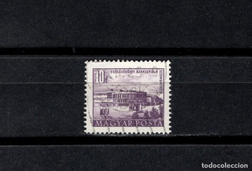 Sellos: Sello usado. Edificios gobierno. Facultad Medicina de Szombathely. Sello 10 filler. 1958. Yvert 1171