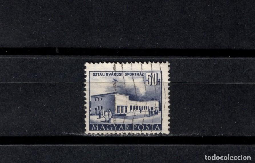 Sellos: Sello usado. Edificios gobierno. Pabell&oacute;n deportivo, Szt&aacute;linv&aacute;ros. Sello 50 filler. 1958. Yvert 1086