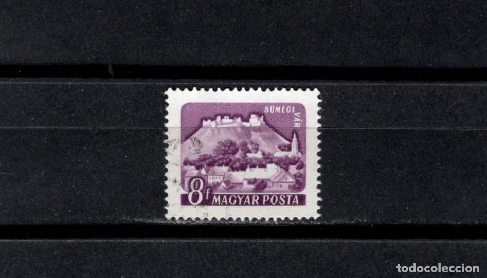 Sellos: Sello usado. Castillo de S&uuml;meg. Sello de 8 filler. 1960 febrero. Yvert 1335.