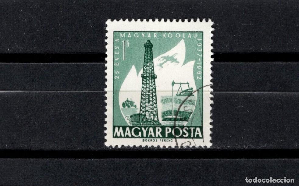 Sellos: Usado. XV Aniversario Extracci&oacute;n petroleo. Torre petrolera. Sello 1 florin. 1962 octubre. Yvert 1523