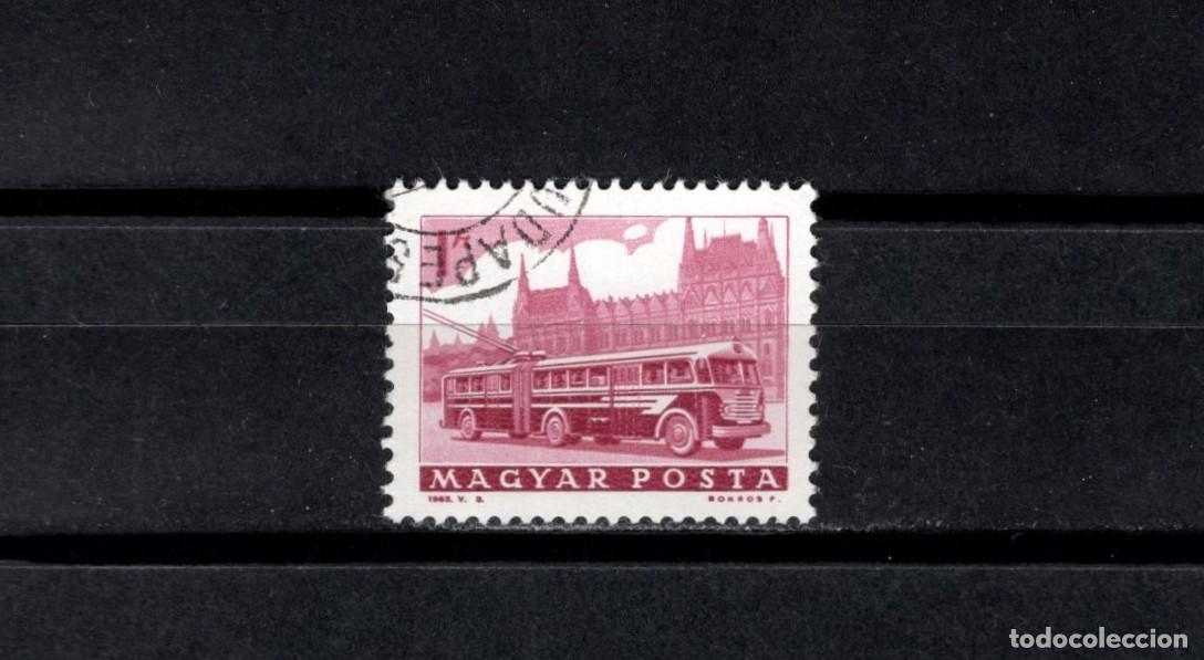 Sellos: Sello usado. Medios Transporte. Troleb&uacute;s. 1963 julio. Sello de 1 florin. Yvert 1563.