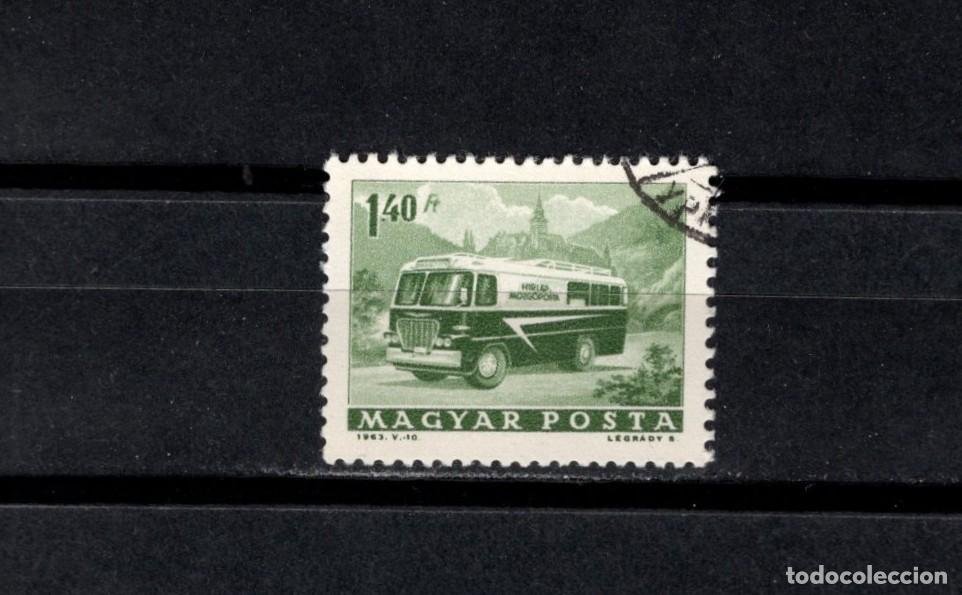 Sellos: Sello usado. Medios Transporte. Autob&uacute;s postal. 1963 julio. Sello de 1,40 florines. Yvert 1566.