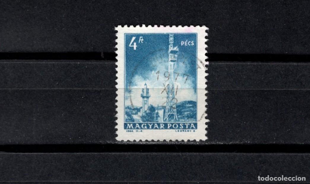 Sellos: Sello usado. Correos y Telecomunicaciones. Torre de radio de P&eacute;cs. 31 de Marzo de 1964. Yvert 1572.