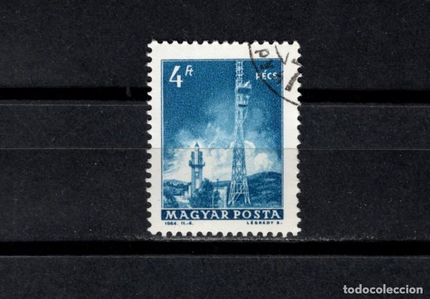 Sellos: Sello usado. Correos y Telecomunicaciones. Torre de radio de P&eacute;cs. 31 de Marzo de 1964. Yvert 1572.