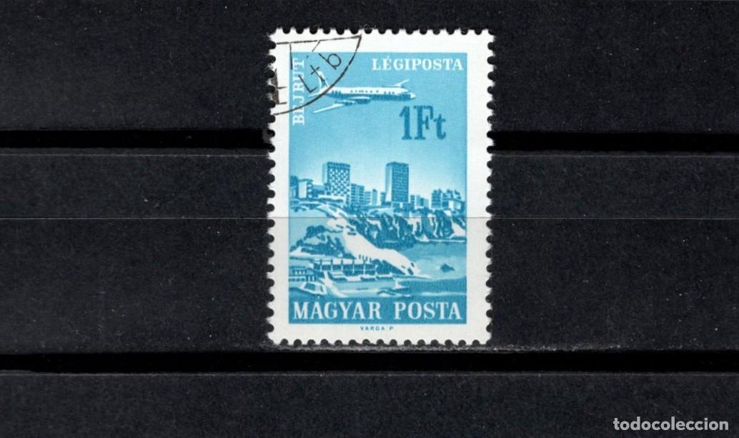 Sellos: Usado. Sobrevolando capitales. Aereo. Beirut. 1 florin. 1966 octubre. Yvert A274.