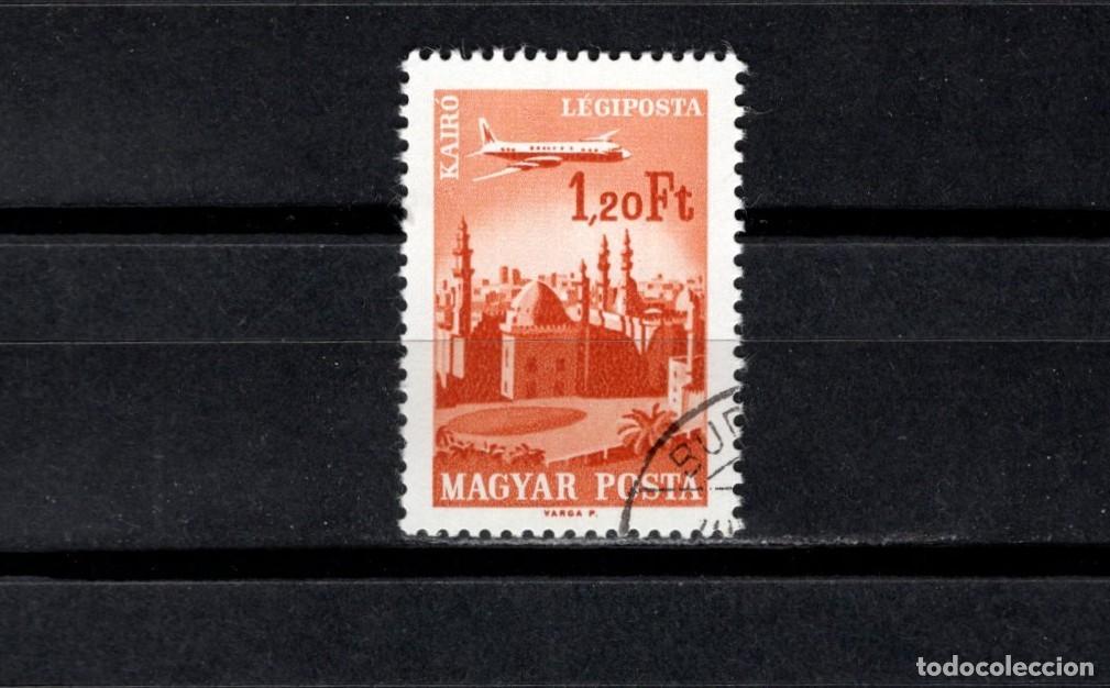 Sellos: Usado. Sobrevolando capitales. Aereo. El Cairo. 1,20 florin. 1966 octubre. Yvert A276.