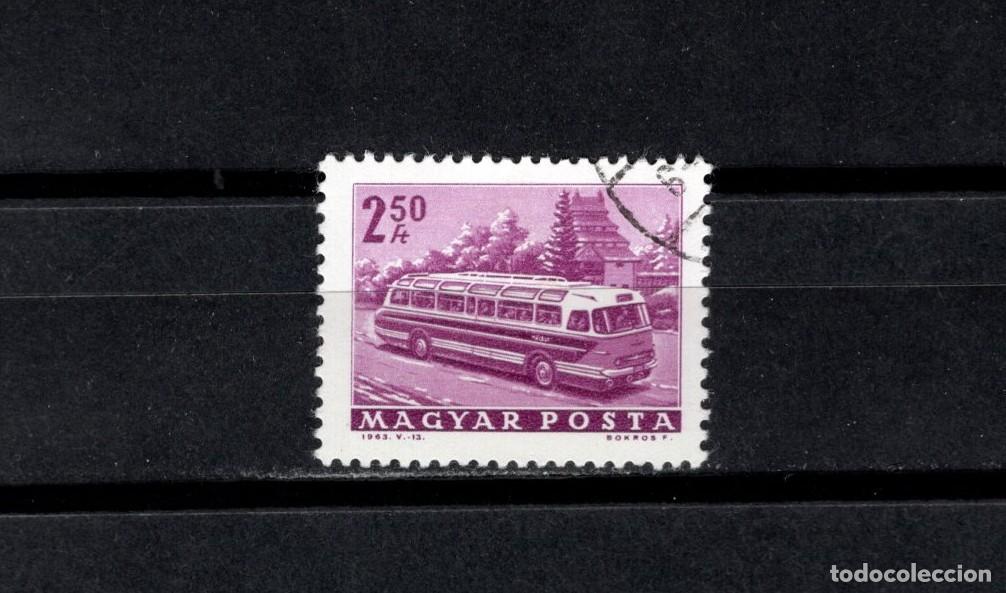 Sellos: Sello usado. Medios Transporte. Autob&uacute;s. 1963 julio. Sello de 2,50 florines. Yvert 1569.