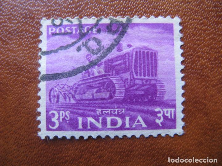 Sellos: India, 1955 tractor, Yvert 54 - Foto 1