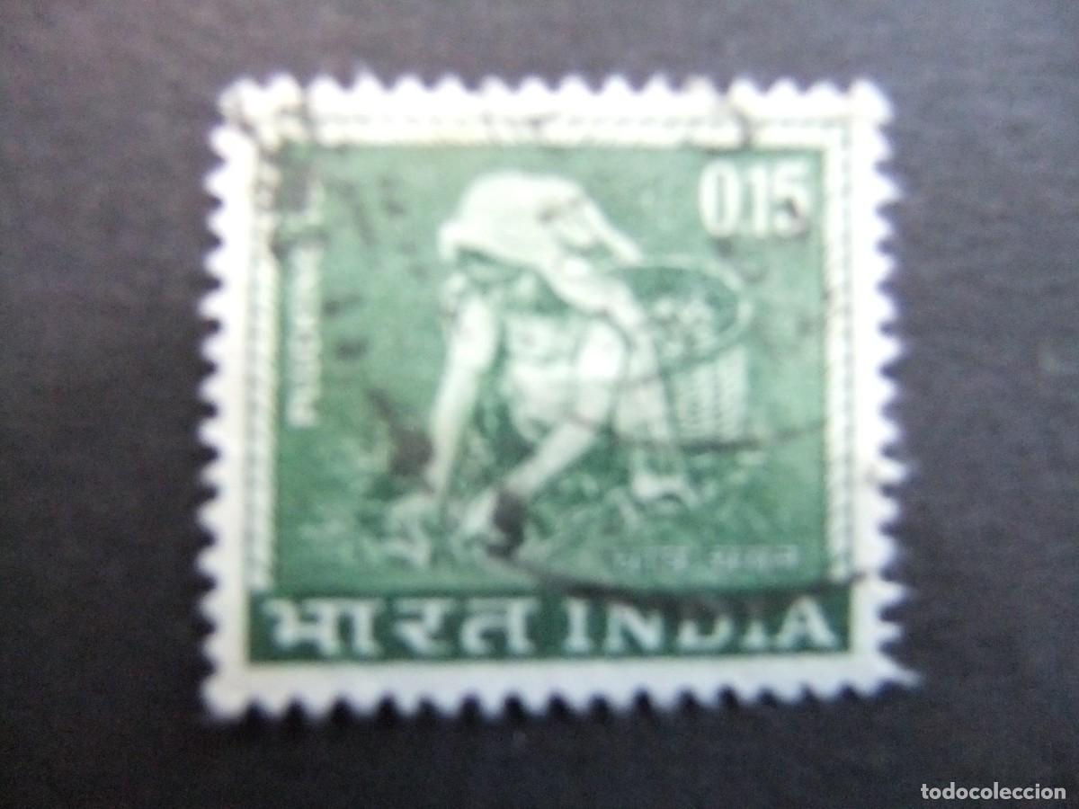 Sellos: 57 INDIA REPUBLICA 1965 / RECOLECTA de la HOJA de TE Cueillette du th&eacute; / YVERT 193 FU