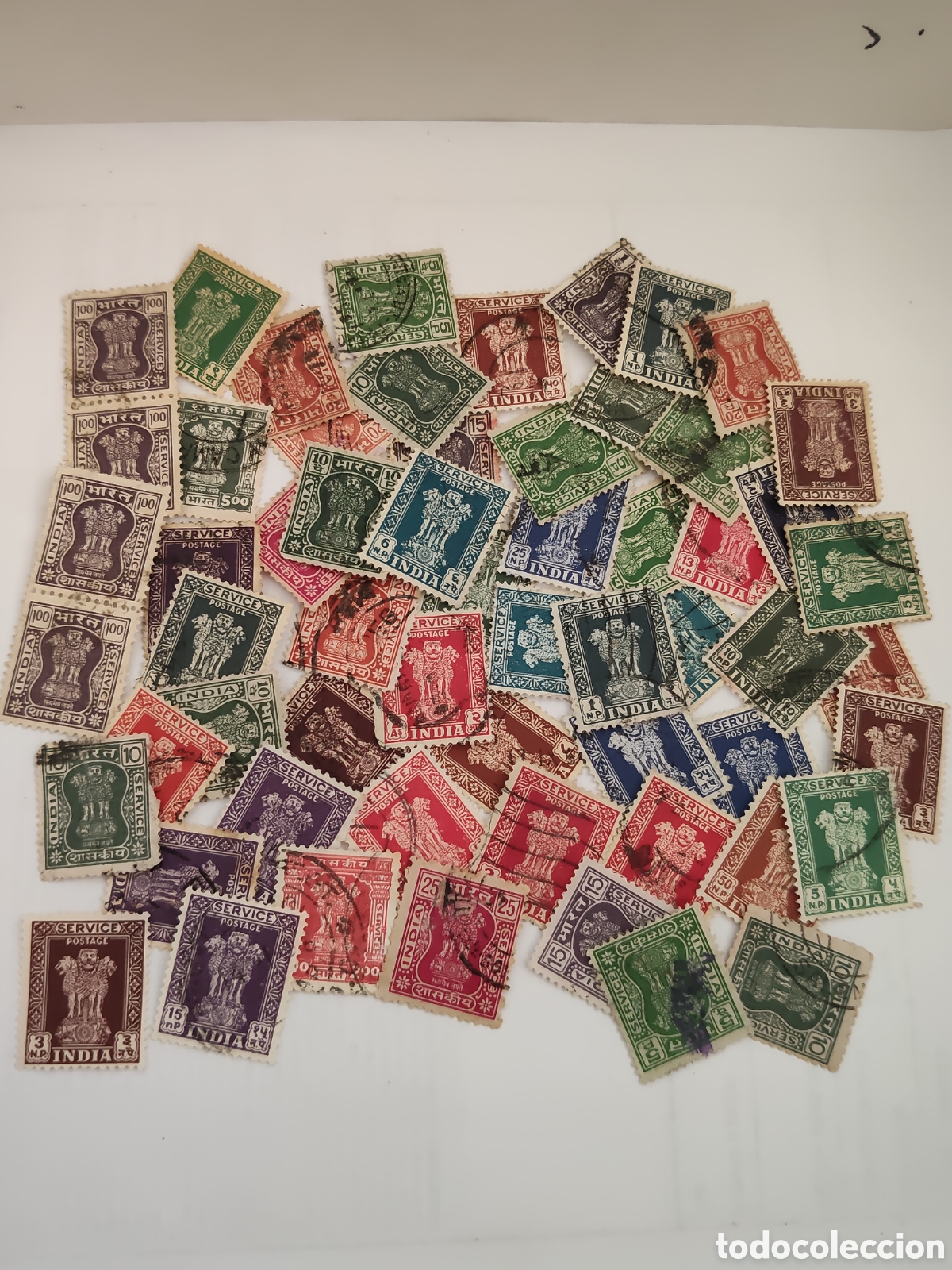 Sellos: 49 sellos de la India Capitel de los leones de Ashoka emblema Nacional de la India 1950