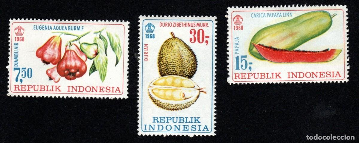 Sellos: As&iacute;a. Indonesia. Flora. Frutos variados. 1968. YT-551/553. Serie Completa. Usado