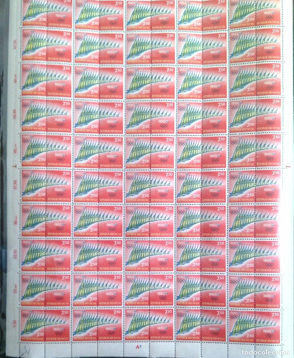 Sellos: O) 1968 INDONESIA, OLYMPIC GAMES MEXICO CITY, SAILING HORIZ. GUTTER ALONG THE CENTER PERFORATION AN