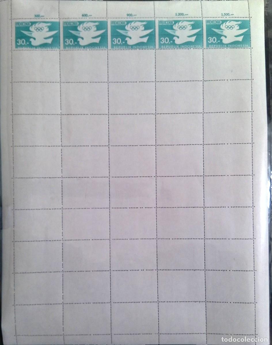 Sellos: O)1968 INDONESIA, ERROR, GAMES MEXICO &nbsp;CITY, &nbsp;DOVE, OLYMPIC FLAME AND EMBLEM, SCT 745 30r, SHEET MNH