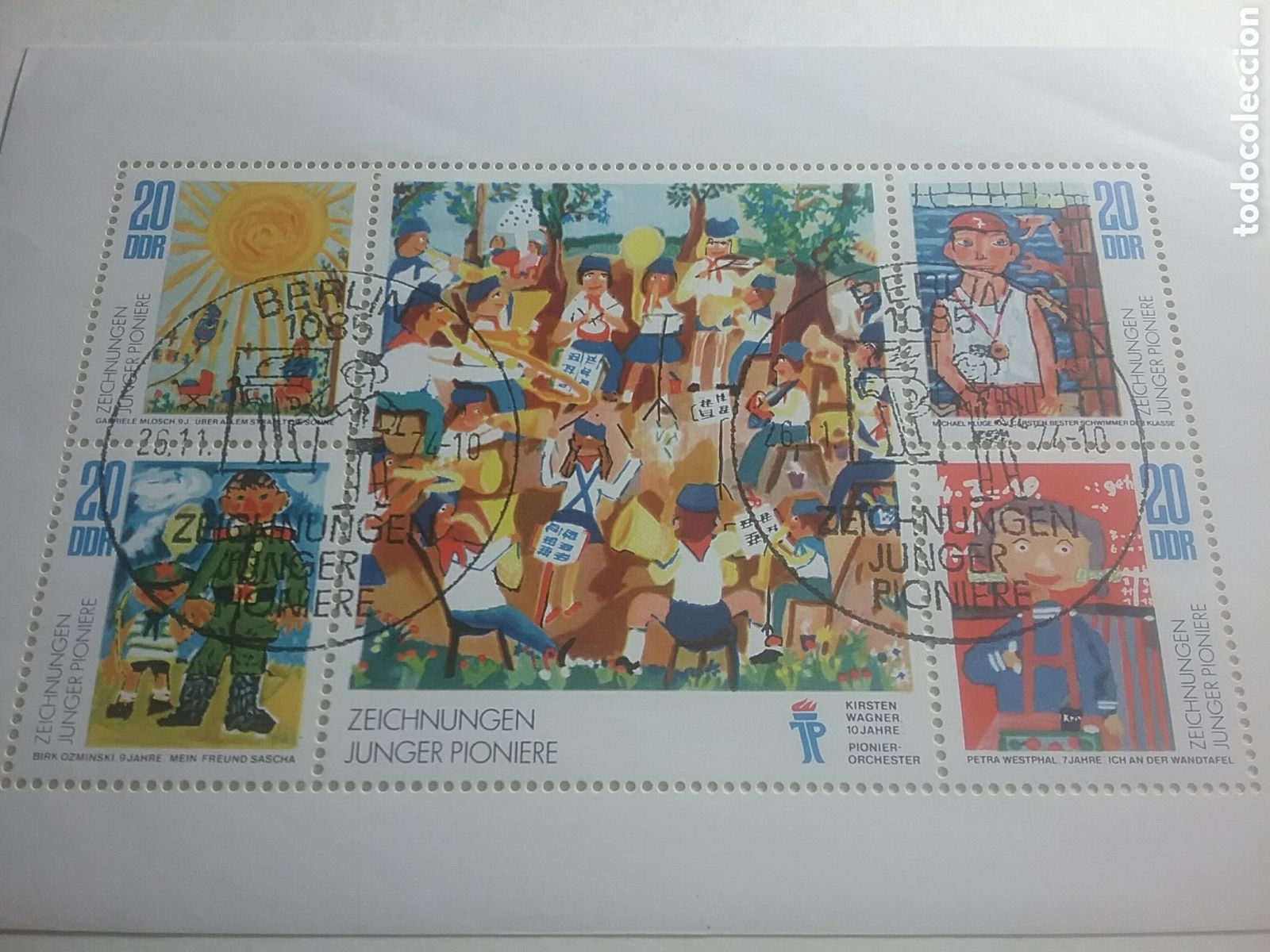 Sellos: HB Alemania, DDR mtda 1974. Dibujos. Juventud. Pioneros. Arboles. Sol. Musica. Banda. Sol. Uniforme
