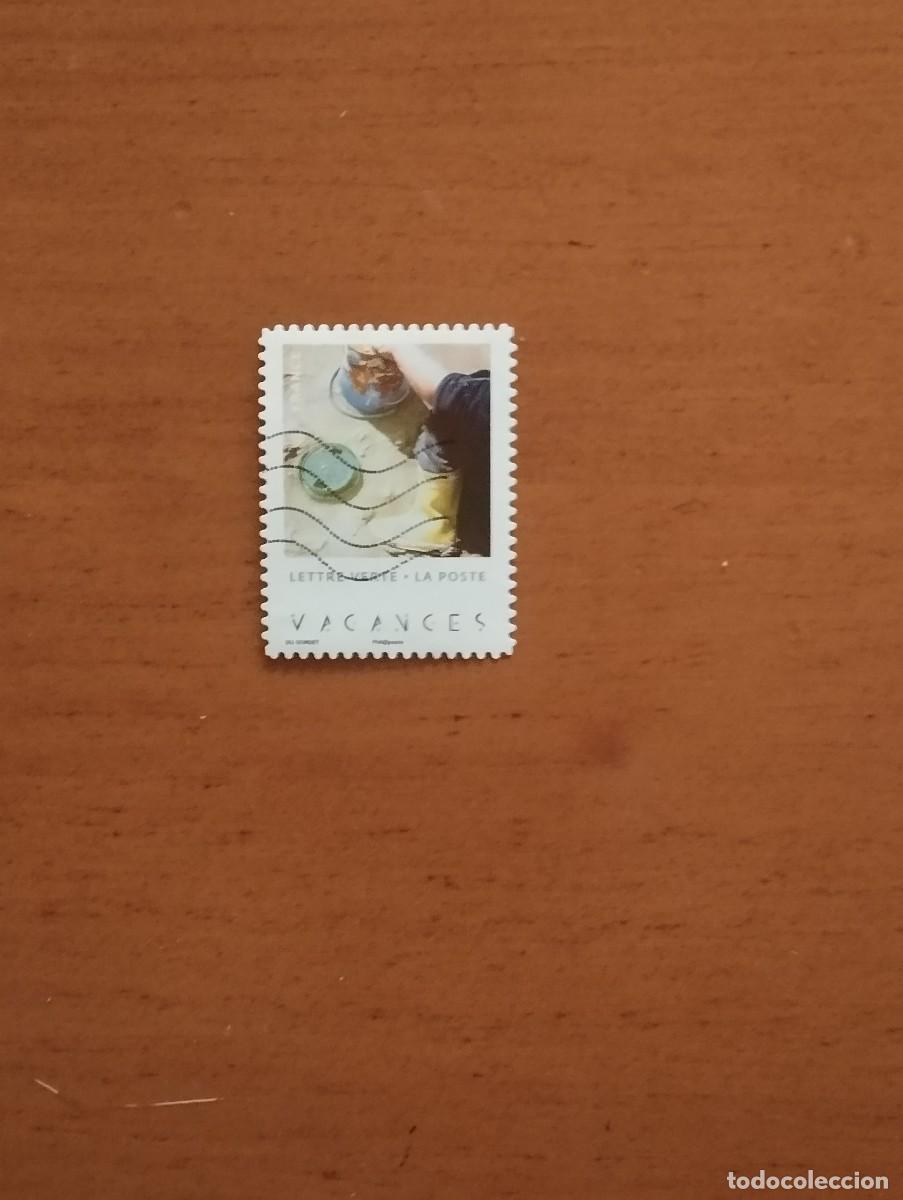 Sellos: 22.04/ Francia. Autoadhesivo. Sello en usado. Vacaciones