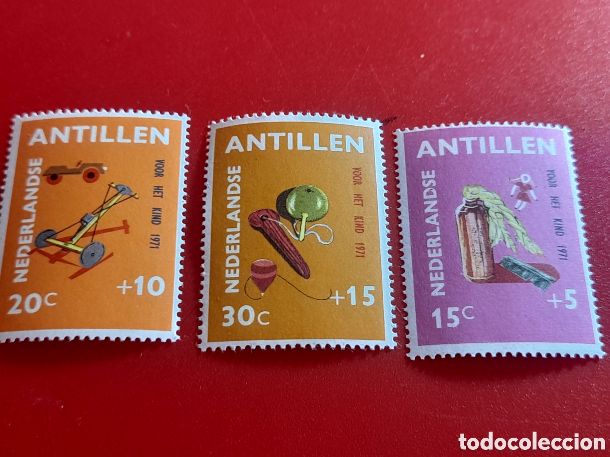 Sellos: Sello Antillas Holandesas nuevo 1971. Bienestar juvenil. Artesania. Mu&ntilde;ecas. Juguetes. Carro. Coche