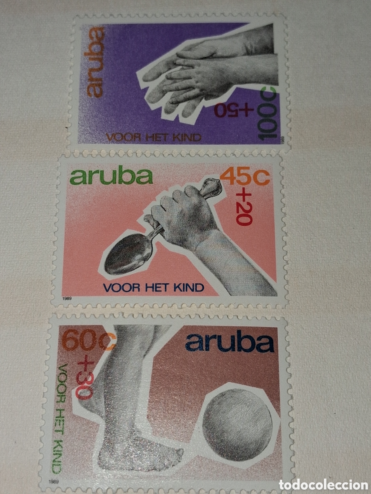 Sellos: Sello Aruba nuevo 1989. Pro infancia. Alo,nataci&oacute;n. Cuchara. Bal&oacute;n. Juegos. Deporte. Manos